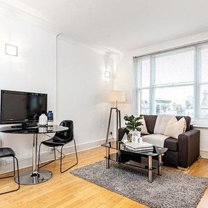 Studio to rent - Photo 2