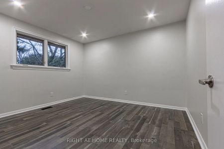 Property For Lease | W9038338 - Photo 2