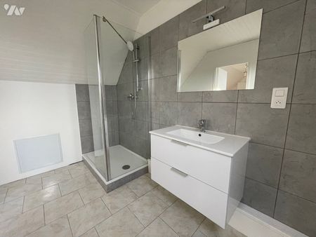 Maison dans bourg proche de tous commerces et école. - Photo 4