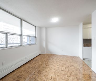 For Lease - 5 Glamorgan Avenue Unit# 313, Toronto, Ontario - Photo 4