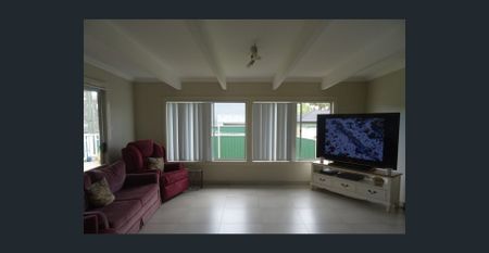 Modern 3-Bedroom home - Photo 4