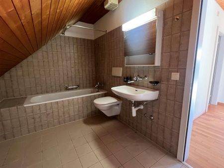 Charmante 2.5-Zimmer-Attika-Wohnung in Brüttisellen zu vermieten / ... - Photo 3