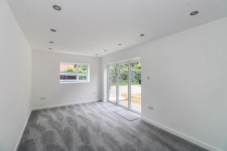 3 bedroom detached bungalow to rent - Photo 2