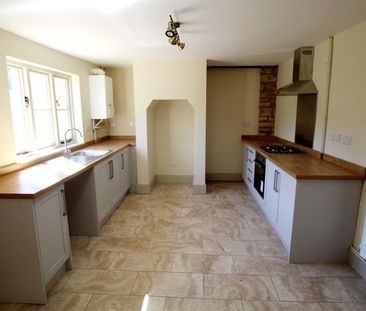 2 Bedroom Cottage to Rent in Stable Hill, Brigstock, Kettering, NN14 - Photo 3