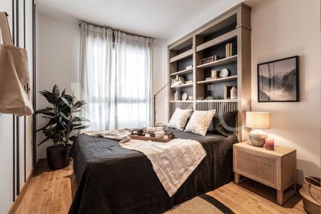 Madrid Capital, Community of Madrid 28009 - Photo 2