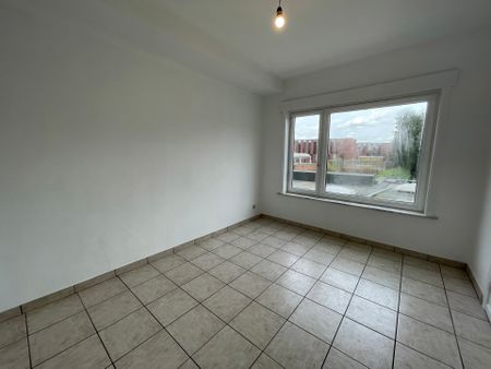 NINOVE - Gerenoveerd appartement vlakbij het centrum. - Photo 4