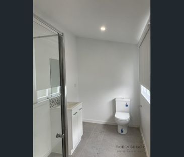 Three x 1‑Bedroom Units, Low‑Maintenance & Convenient Location - Photo 3