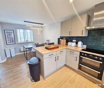 3 bedroom detached house to rent - Photo 6