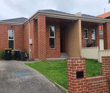 Location & Low Maintenance - Photo 5