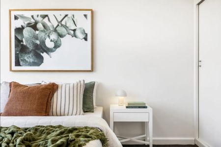 Stylishly Renovated Retreat in Elwood's Most Sought-After Pocket - Photo 5