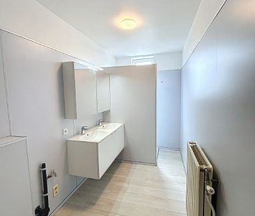 Ruim appartement 3 de verdiep met 2 slaapkamers en alle comfort - Foto 3