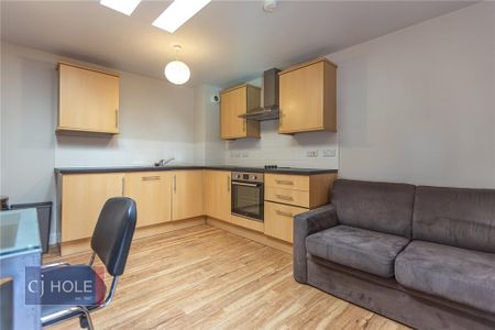 4 bedroom apartment to rent - Photo 2