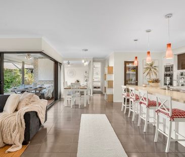 Perfect Family Home Close to Schools, Shops & Transport - Photo 2