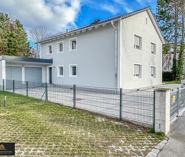 Komplett sanierte Wohnung mit großem Balkon und Einbauküche in absolut ruhiger Lage - Foto 1