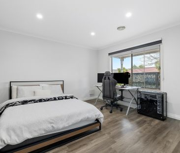 21 The Retreat, Hampton Park VIC - Photo 4