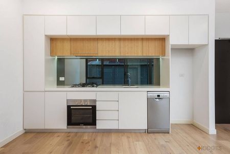 IDEAL LOCATION | PRIVATE COURTYARD - Photo 3