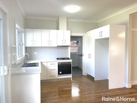 NEWLY RENOAVTED 3 BEDROOM HOME - Photo 4
