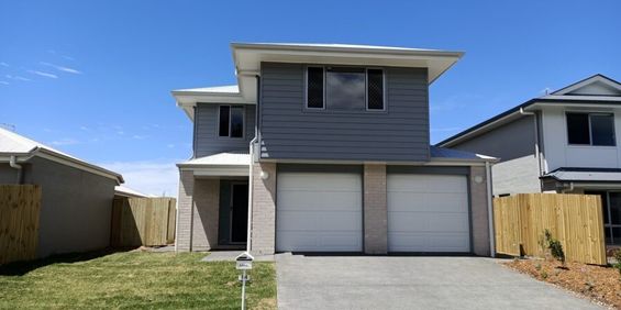 Stylish Family Home in a Peaceful Cul-de-Sac! - Photo 3