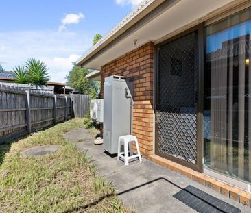 COZY 2-BEDROOM UNIT IN PRIME ST ALBANS LOCATION - Photo 5