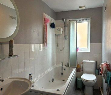2 bedroom semi-detached house to rent - Photo 6