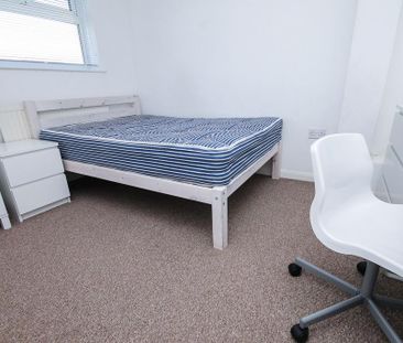 4 bedroom apartment to rent - Photo 1