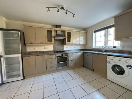 3 bedroom terraced house to rent - Photo 2