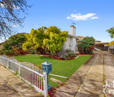 24 Creswell Avenue, Airport West - Photo 4