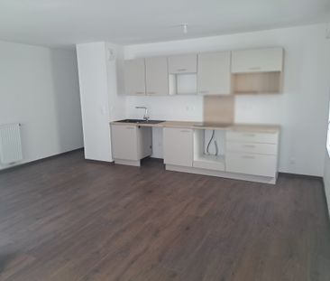 Location Appartement 3 pièces 59m² ST NAZAIRE 44600 - Photo 2