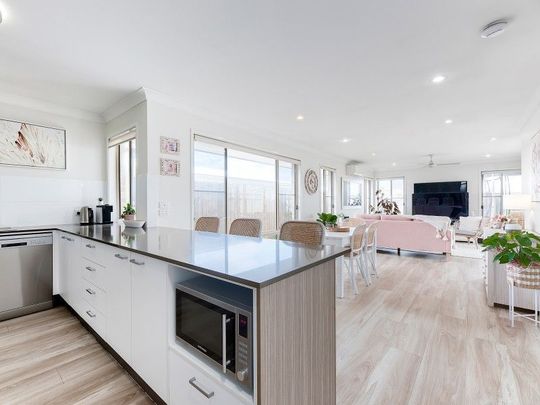 Modern Family Living in Quiet Cul-De-Sac - Photo 1