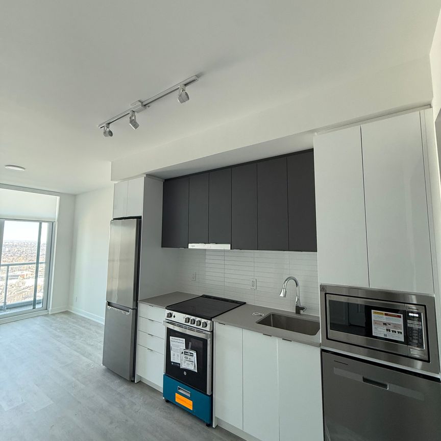 For Lease - 50 Upper Mall Way Unit# 3009, Vaughan, Ontario - Photo 1