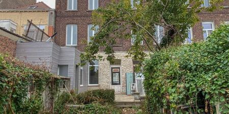 Appartement te huur in Tournai voor € 350 met 8 slaapkamers - Foto 2