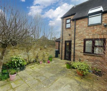 2 bedroom semi-detached house to rent - Photo 6