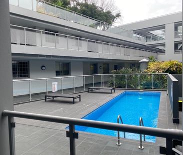 Redfern - Photo 1