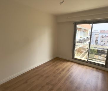 Location Appartement 1 pièce 23m² PARIS 20ème - Photo 5