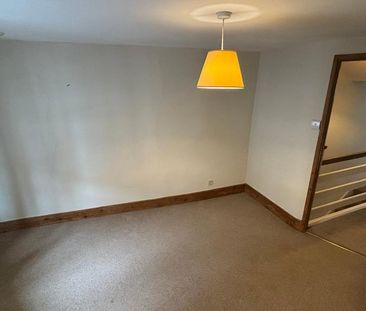 4 bedroom cottage to rent - Photo 1