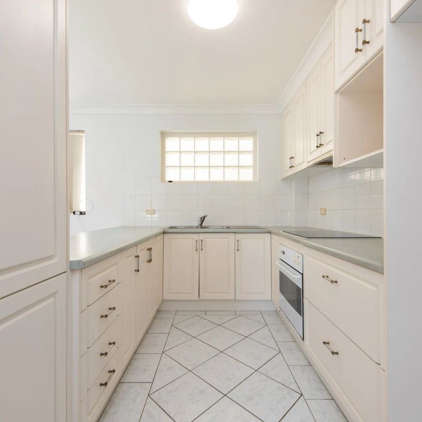 Unit 2/450 Old Cleveland Road, Camp Hill. - Photo 1