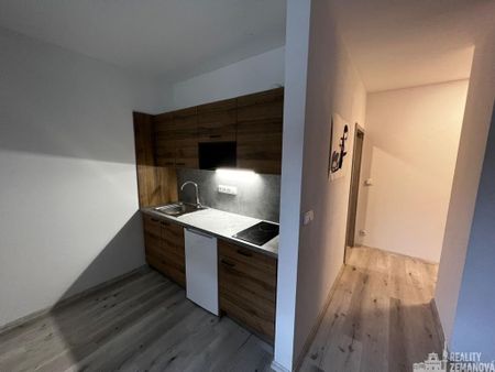Pronájem bytu 1+kk 22 m2 - Photo 4