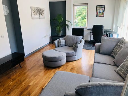 1 Bed Flat, Cityview, SE7 - Photo 2