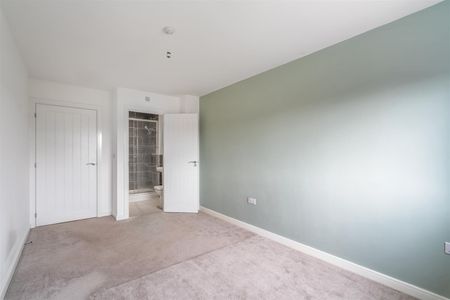 2 bed apartment to rent in Shepherds Green Road, Shirley, B90 - Photo 3