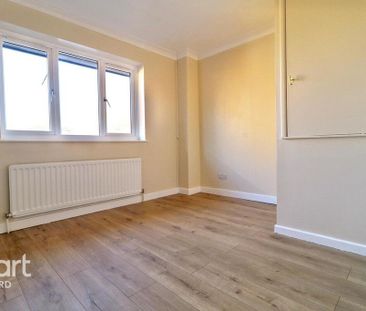 2 bedroom semi-detached house to rent - Photo 3