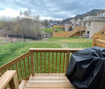 For Lease - 2090 Coppenwood Common, Burlington, Ontario - Photo 3