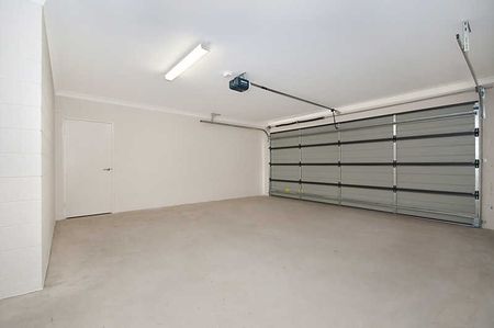 17 Carabeen Court, Mount Low QLD 4818 - House For Rent | Domain - Photo 5