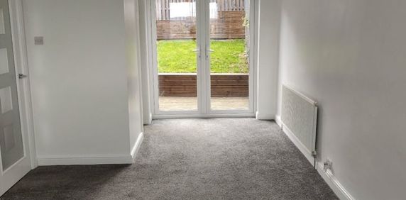 3 Bed Semi-Detached House, Beacon Road, S9 - Photo 2