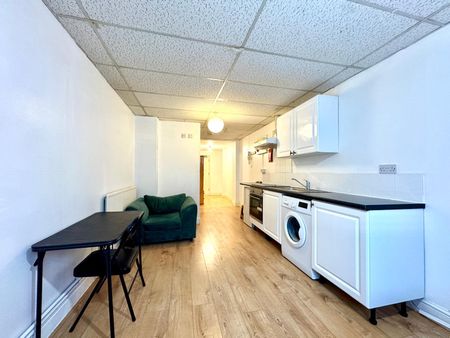 Kember Street, Islington, London, N1 - Photo 3