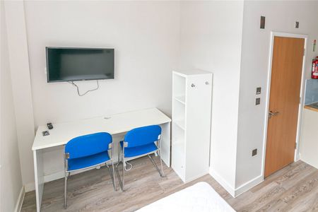 Crown House, - Photo 5