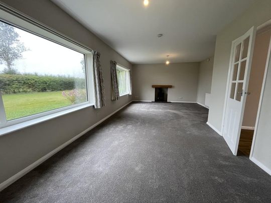 3 bedroom detached bungalow to rent - Photo 1