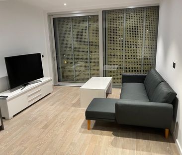 1 Bed Flat, Faraday House, SW11 - Photo 2