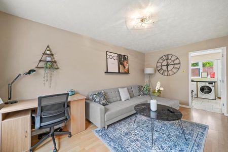 3 bedroom semi-detached house to rent - Photo 2