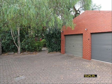 2/210 Gover Street, North Adelaide - Photo 4