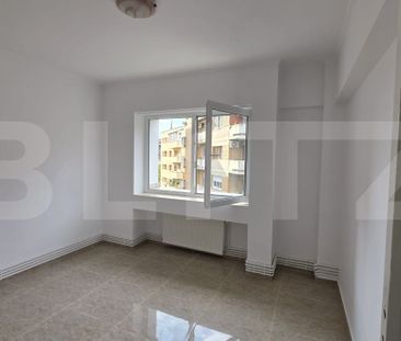 Apartament 2 camere, 52 mp, zona Ultracentral - Fotografie 2
